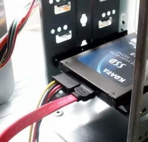 臺(tái)式電腦固態(tài)硬盤(pán)安裝教程 臺(tái)式電腦固態(tài)硬盤(pán)安裝教程